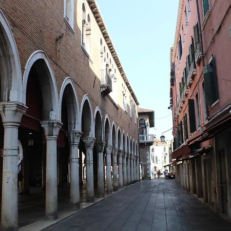 Rialto Mercato شقة
